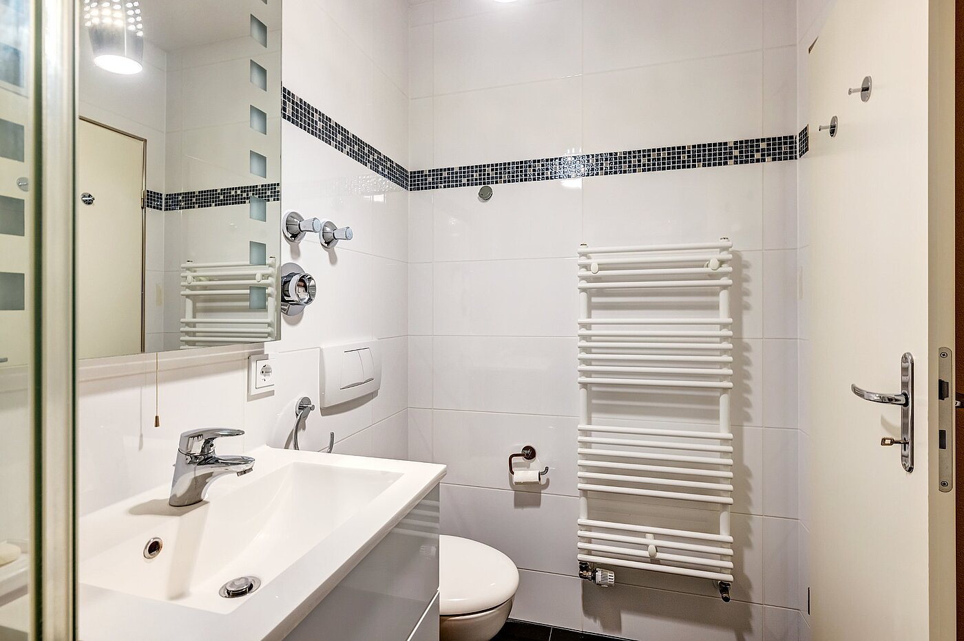 Apartamento de 2 habitaciones | München-Sendling | 2106ML2 | ..und Handtuchheizkörper