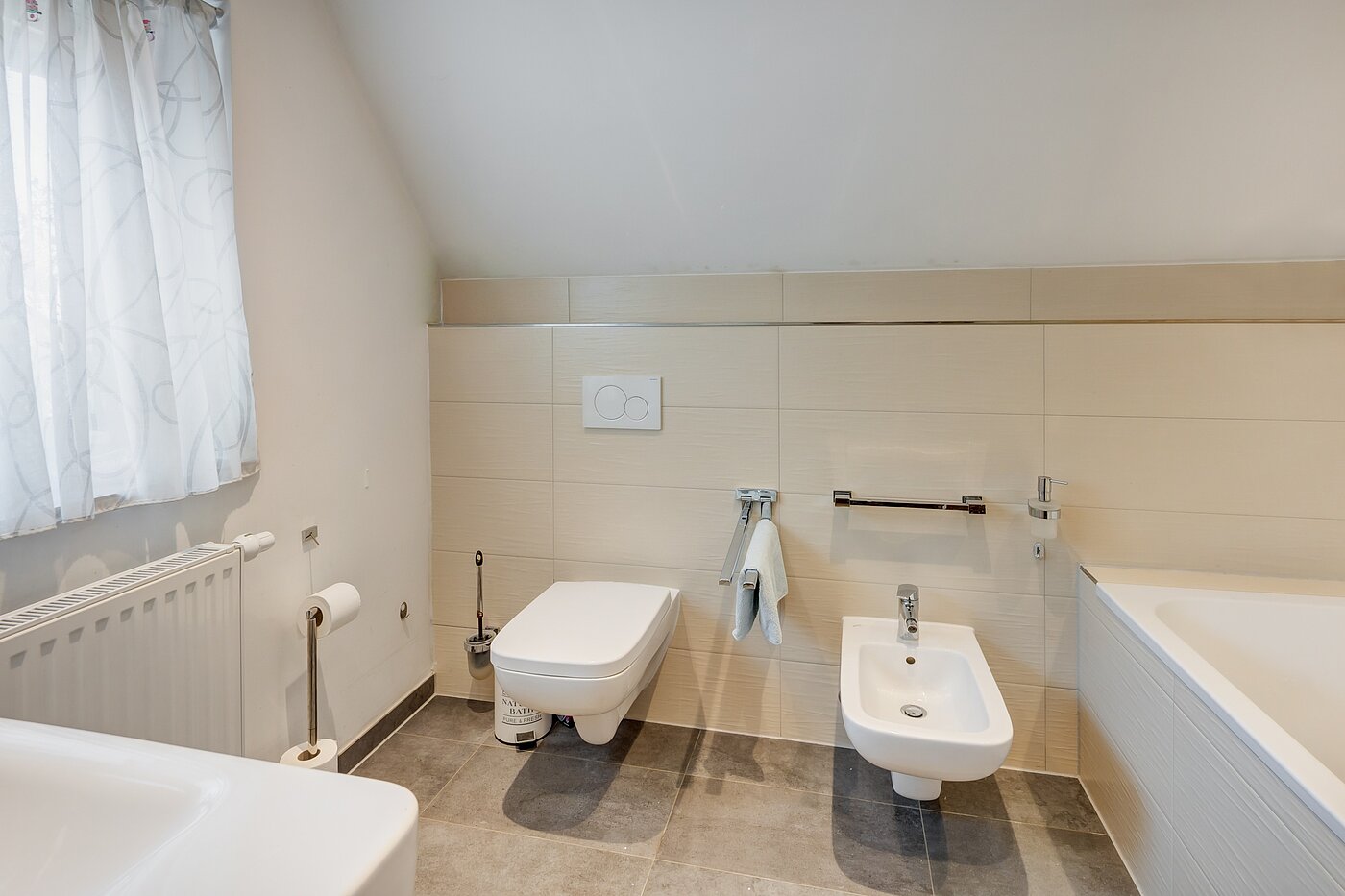 Casa unifamiliar  de 8 habitaciones | 70229 | ...und Bidet