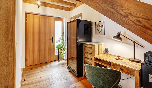 Apartamento de 6 habitaciones | 70095 | Eingangsbereich mit Arbeitsplatz