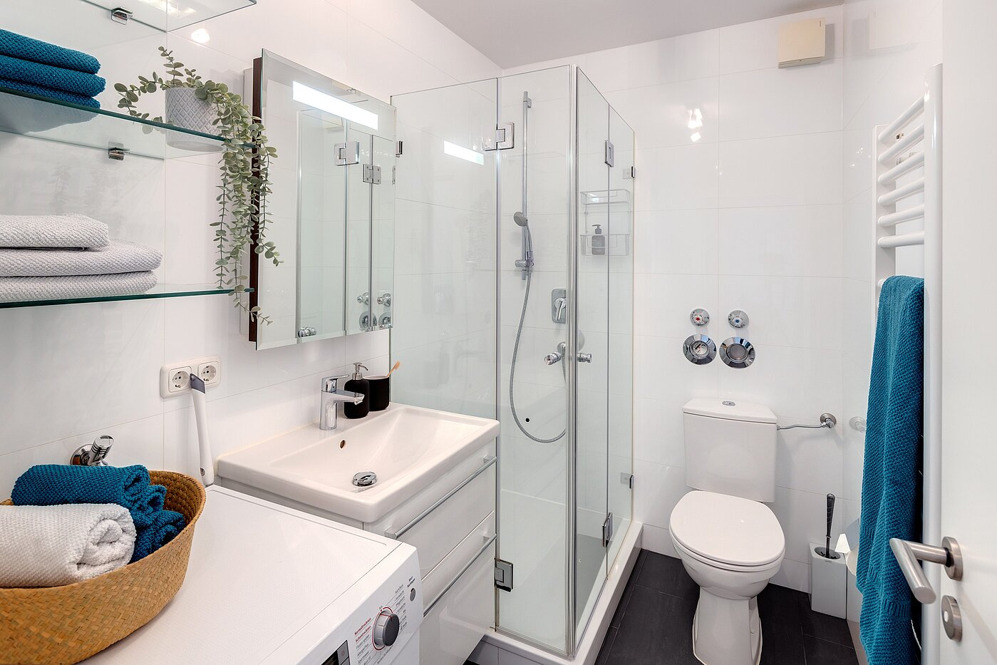 Apartamento de 2 habitaciones | München-Schwabing | 70013 | Modernes Duschbad...