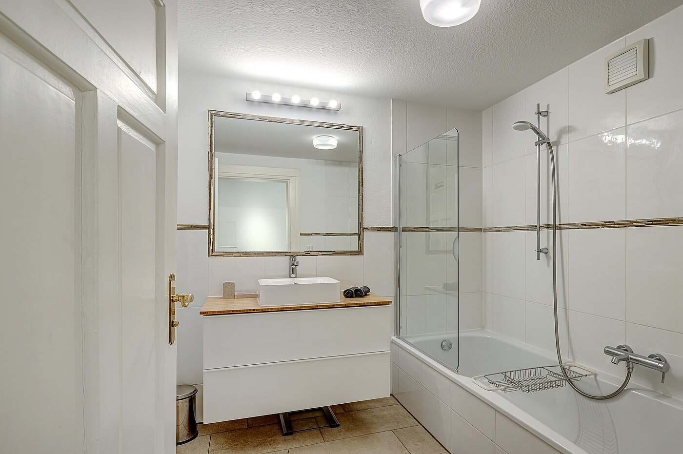 Piso ático de 4.5 habitaciones | München-Ludwigsvorstadt | 70461 | Bad