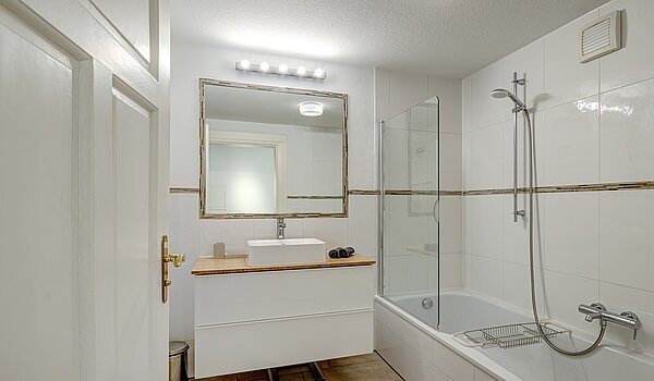Piso ático de 4.5 habitaciones | München-Ludwigsvorstadt | 70461 | Bad