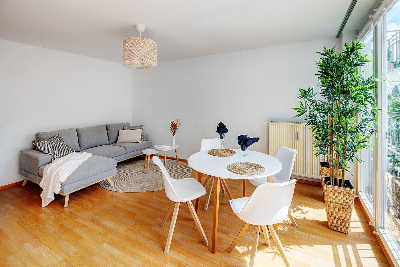 Apartamento de 2 habitaciones | München-Obersendling | 70039 | Kombinierter Wohn-/Essbereich