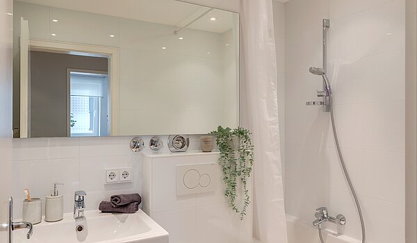 Apartamento de 2 habitaciones | München-Thalkirchen | 2204ML5 | Modernes Bad...