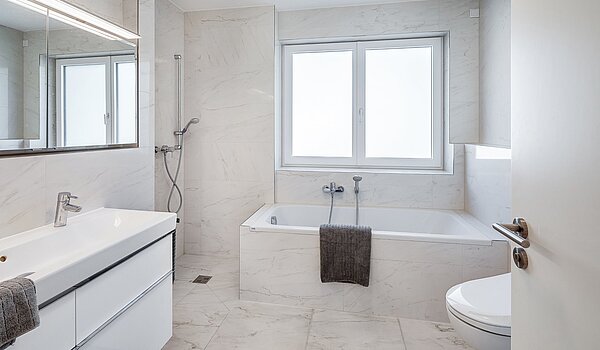 Casa adosada  de 6 habitaciones | München-Pasing | 2007ML5 | Masterbad mit Dusche u. Wanne