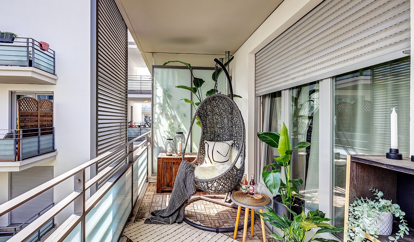 Apartamento de 2.5 habitaciones | 70020 | Großer Balkon...