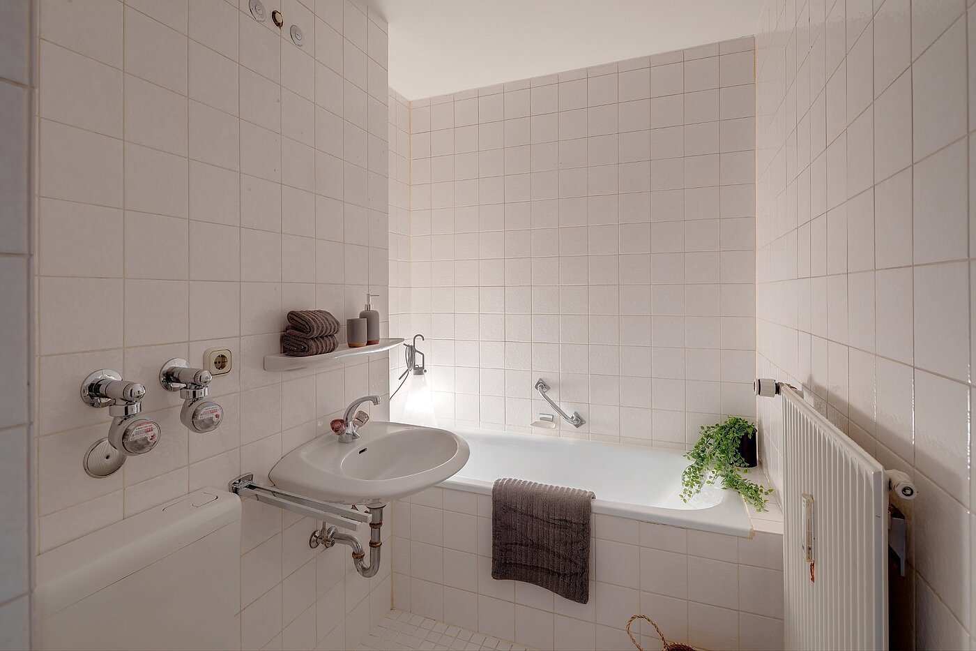 Apartamento de 2 habitaciones | München-Oberföhring | 2002ML7 | ...Bad mit Badewanne