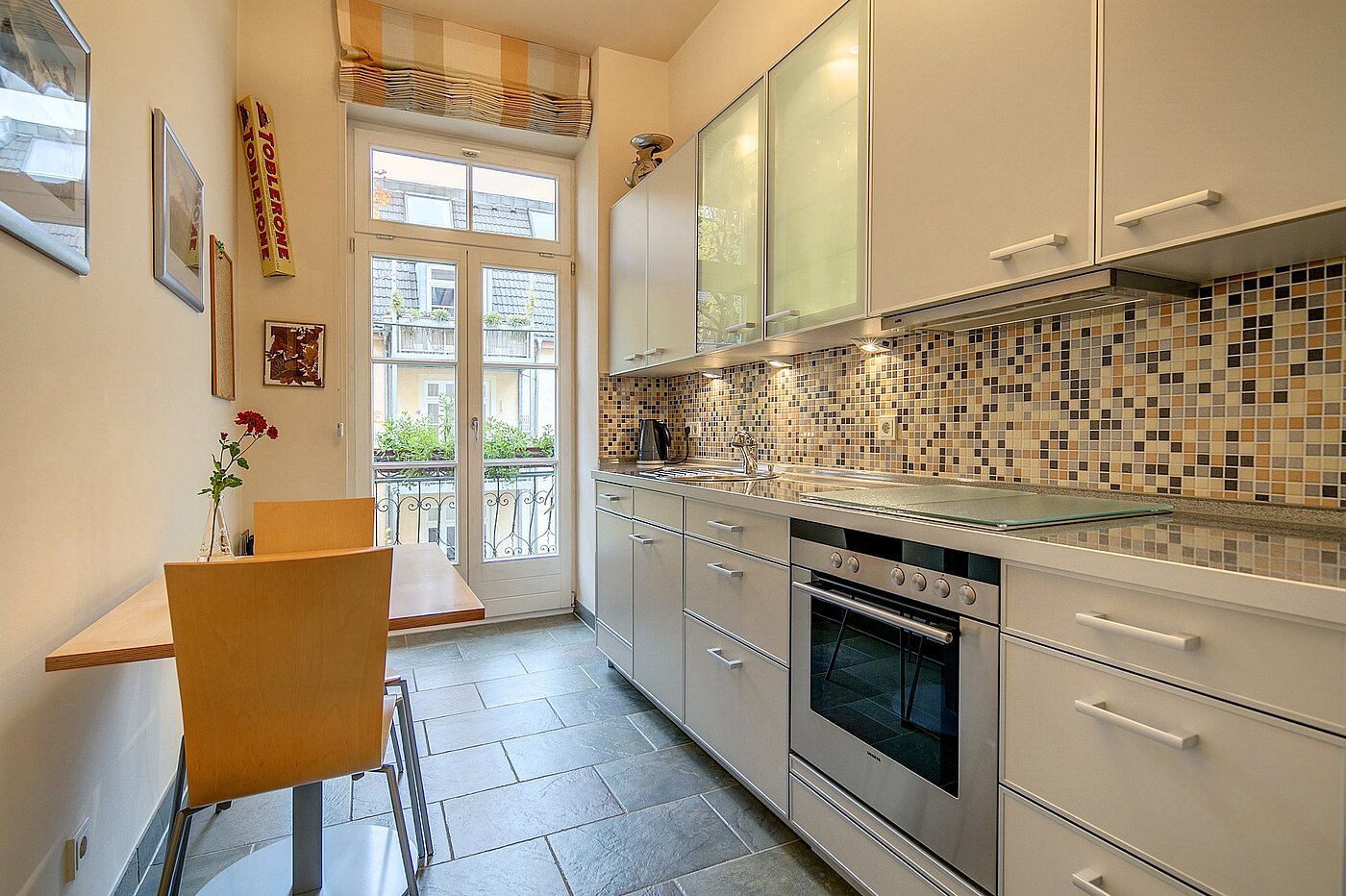 Apartamento de 3 habitaciones | München-Ludwigsvorstadt | 1905ML1 | ...Einbauten und Essplatz