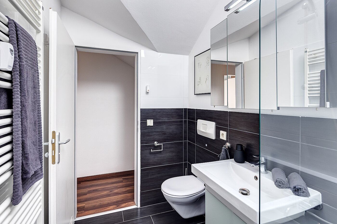 Apartamento de 2 habitaciones | München-Untermenzing | 70177 | ...mit stilvollen Fliesen...