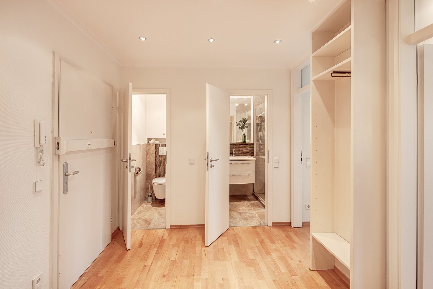 Apartamento de 3 habitaciones | München-Maxvorstadt | 70133 | Blick vom Eingangsbereich