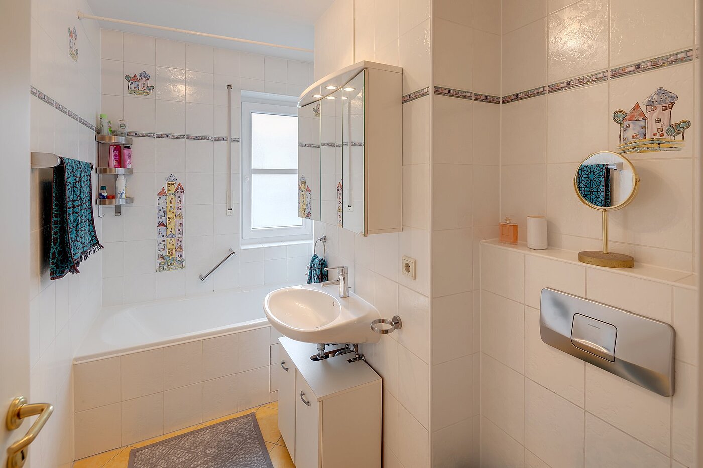 Apartamento de 3 habitaciones | München-Harlaching | 2103ML3 | Tageslichtbad