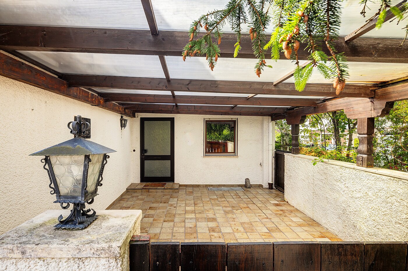 Adosado esquinero de 5 habitaciones | Penzberg | 701121 | Hauseingang mit Carport