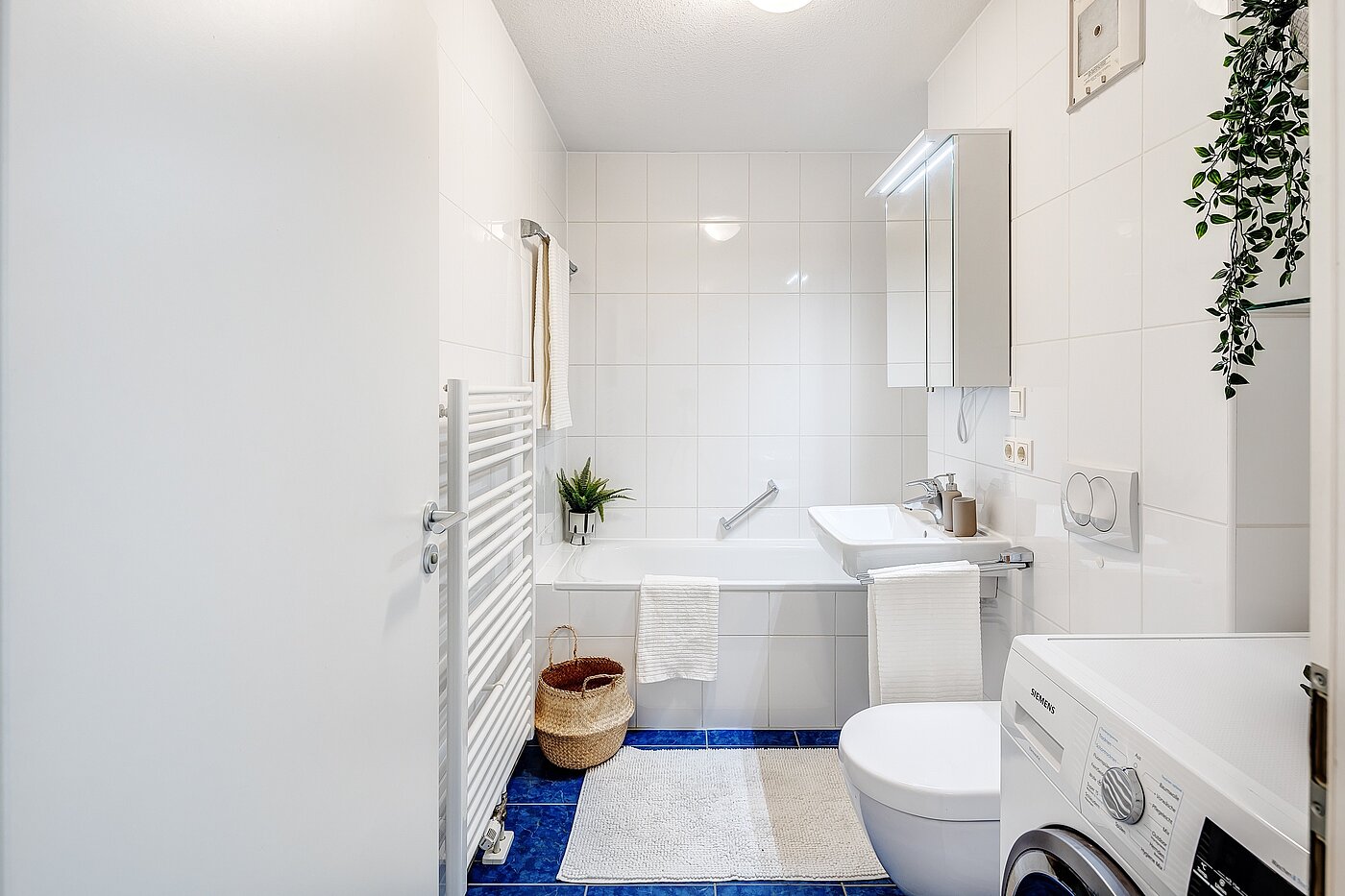 Apartamento de 3 habitaciones | München-Laim | 2206ML2 | mit einer Badewanne ausgestattet