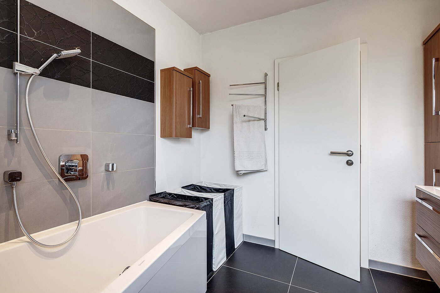 Piso ático de 3 habitaciones | Karlsfeld | 70217 | ...mit Badewanne