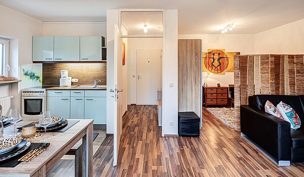 Apartamento de 1 habitación | Karlsfeld | 70460 | Wohn-, Ess- und Schlafbereich