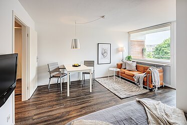 Neuhausen: Atractivo apartamento con balcón orientado al oeste - libre