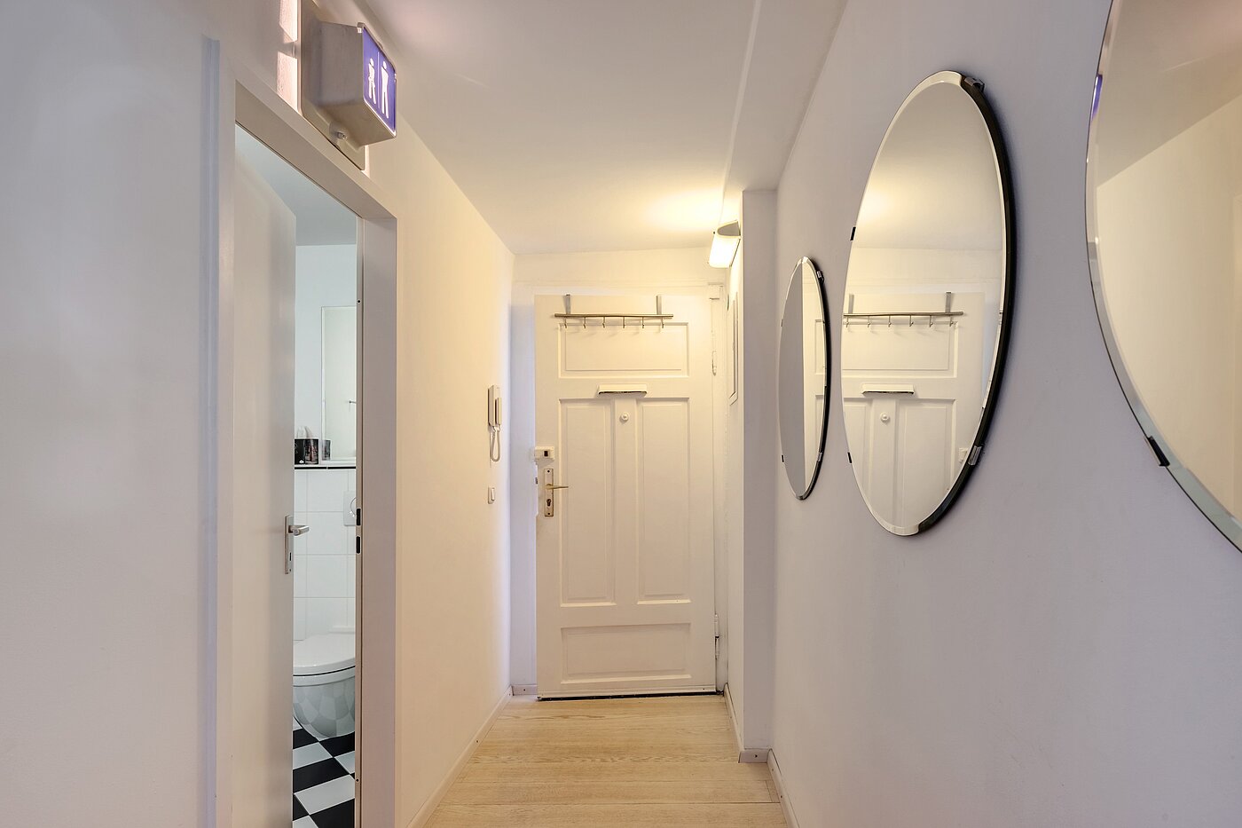 Apartamento de 2 habitaciones | München-Isarvorstadt | 70089 | Geräumiger Eingangsbereich