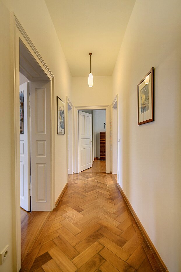 Apartamento de 3 habitaciones | München-Ludwigsvorstadt | 1905ML1 | Parkett und hohe Räume