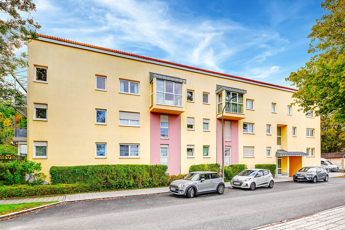 Apartamento de 2.5 habitaciones | Eching | 70100 | Gebäudeansicht mit Erkern