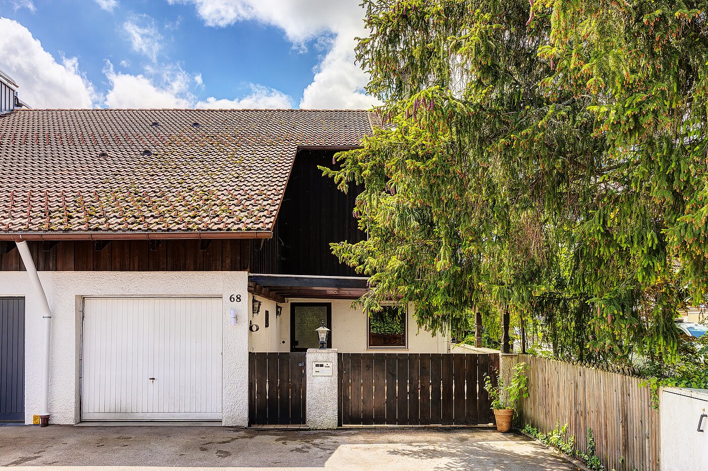 Adosado esquinero de 5 habitaciones | Penzberg | 701121 | Hausansicht mit Garage