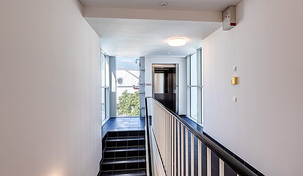 Apartamento de 2 habitaciones | 70134 | ...Zugang zum Lift