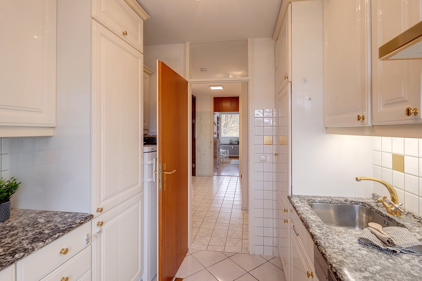 Apartamento de 3 habitaciones | München-Perlach | 2010ML5 | voll ausgestattet