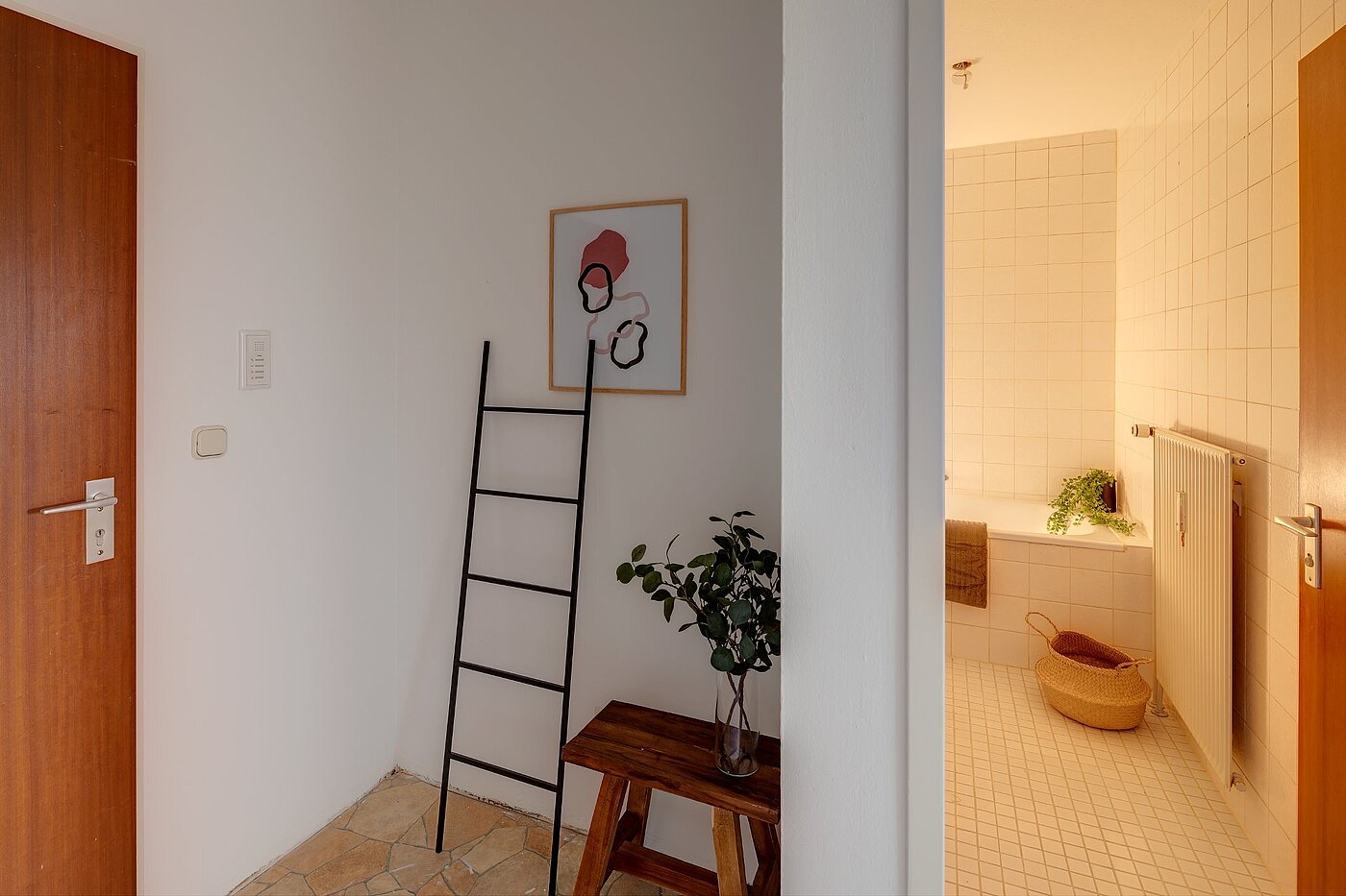 Apartamento de 2 habitaciones | 2002ML7 | Diele mit Zugang zum...