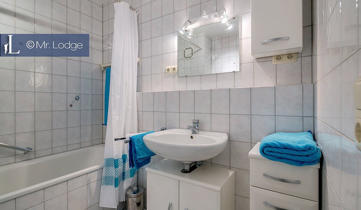 Apartamento de 1 habitación | München-Untermenzing | 1802ML1 | Bad mit Badewanne