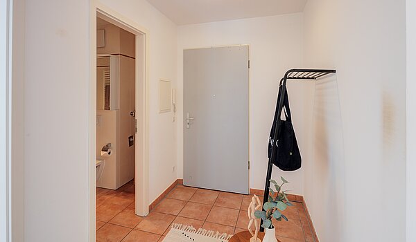 Apartamento de 2 habitaciones | München-Bogenhausen | 70396 | Flur mit Platz...