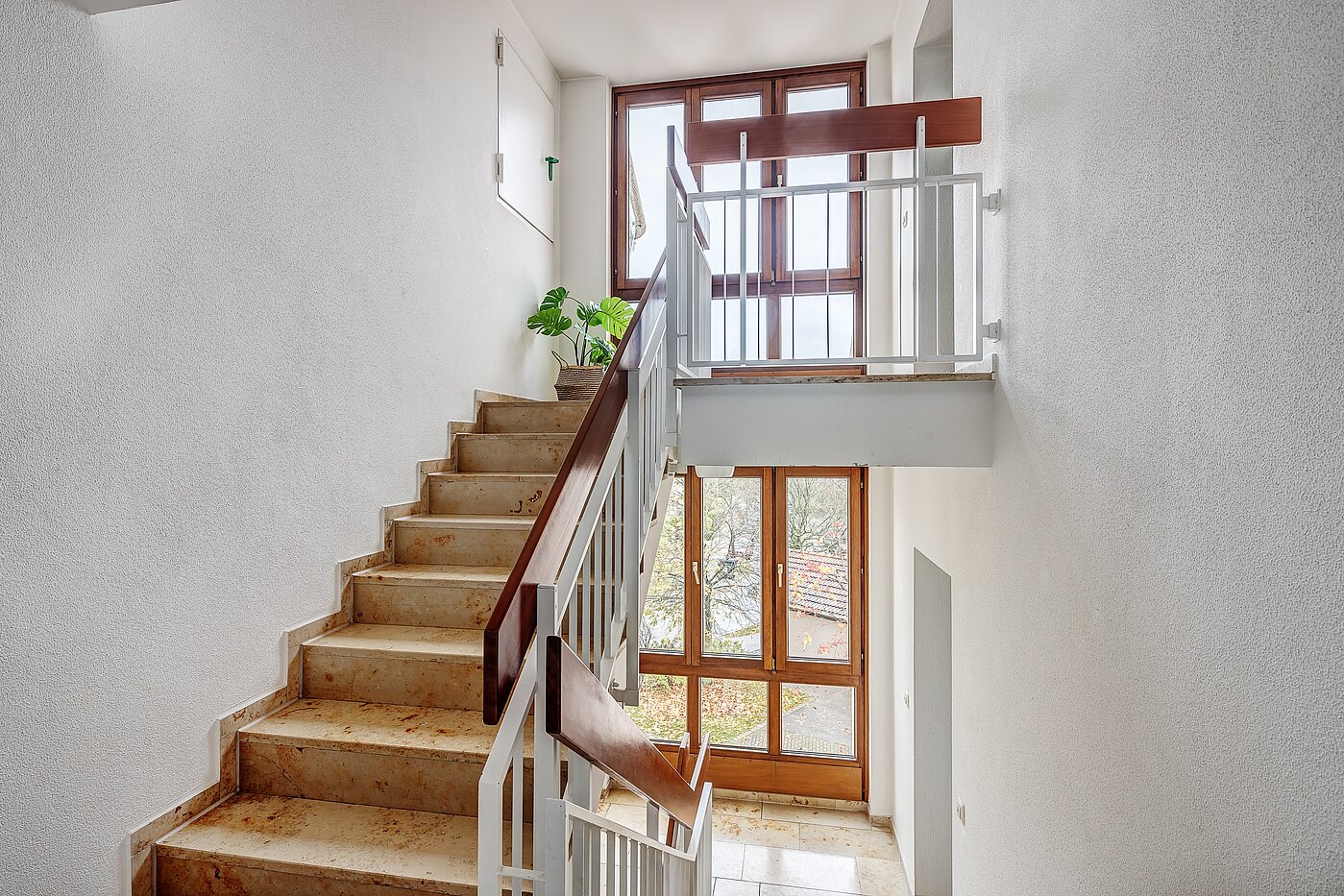 Apartamento de 2 habitaciones | Germering | 70029 | Treppenhaus