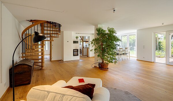 Propiedad especial de 8 habitaciones | 70406 | Wohnen Erdgeschoss