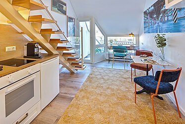 Maxvorstadt: 1.5 habitación - galería ático