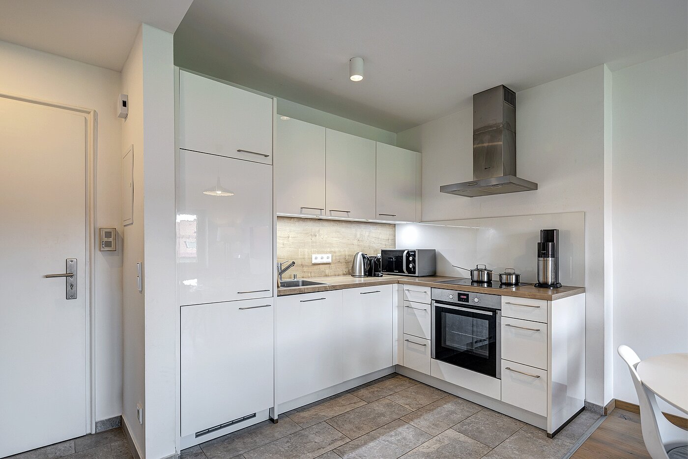 Apartment de 1 habitación | München-Schwabing | 70198 | ...chicer Einbauküche und...