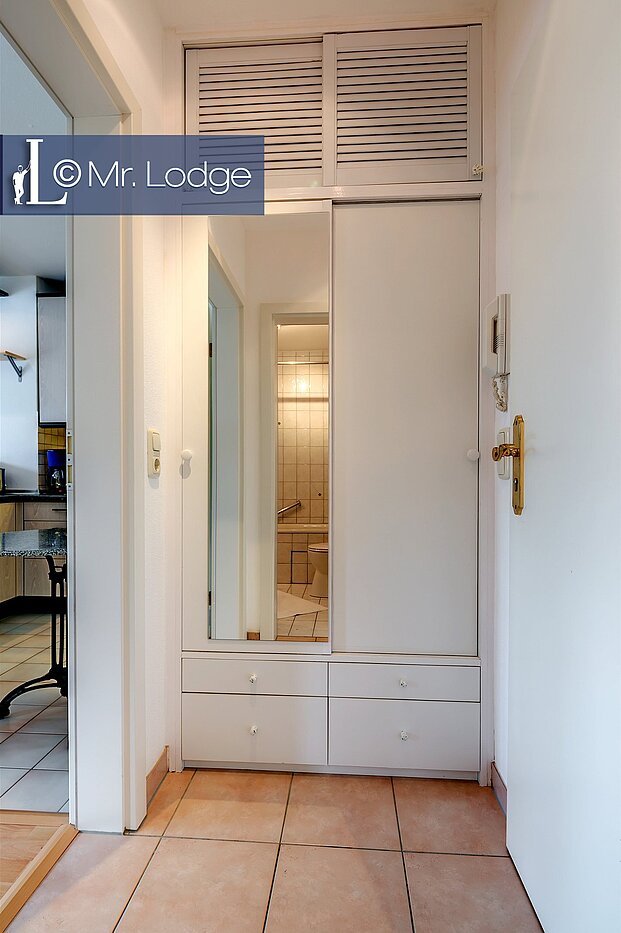 Apartamento de 1 habitación | München-Untermenzing | 1802ML1 | Diele mit Einbauschrank