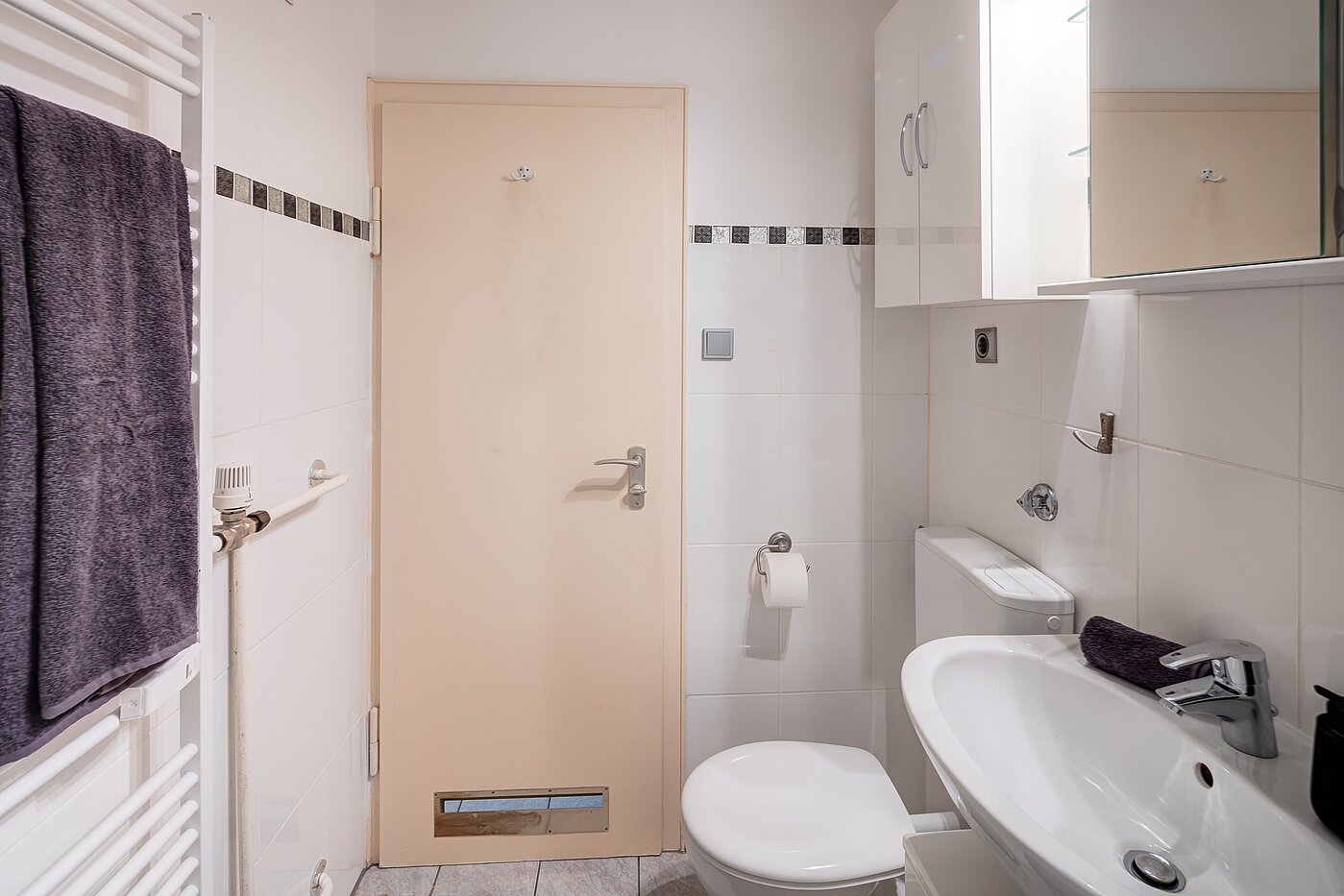 Apartment de 1 habitación | München-Forstenried | 70190 | Geschmackvolles Bad...