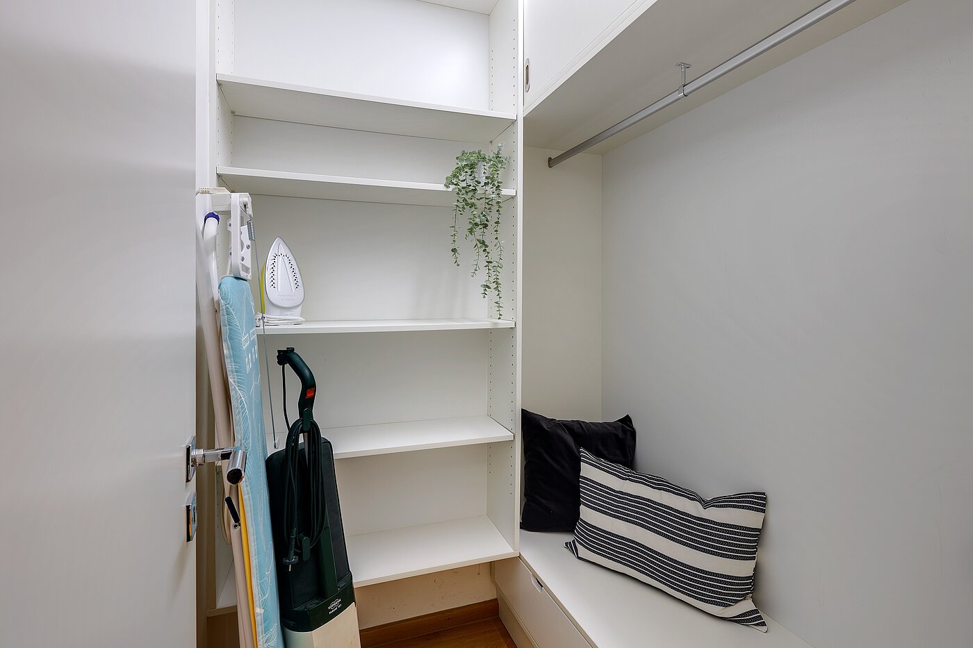 Apartamento de 2 habitaciones | München-Schwabing | 2208ML2 | Praktischer Abstellraum