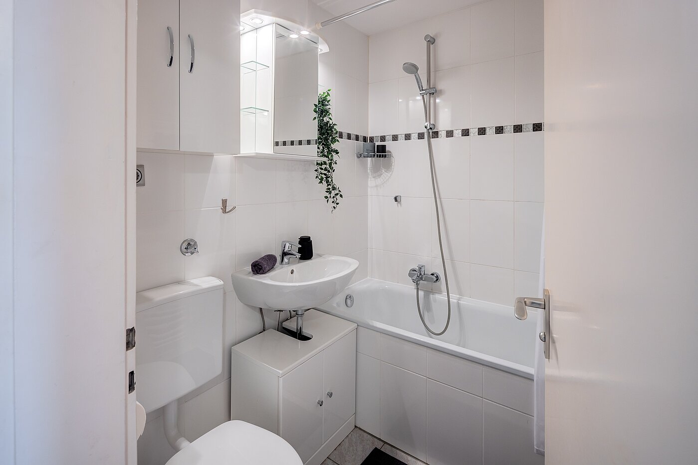 Apartment de 1 habitación | München-Forstenried | 70190 | ...mit Badewanne