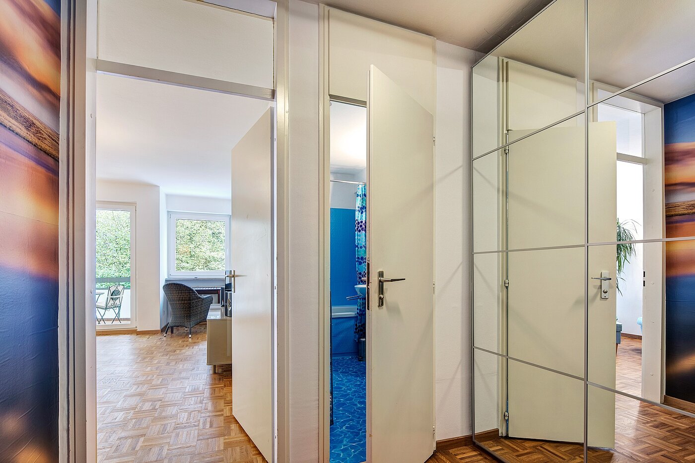 Apartamento de 1.5 habitaciones | München-Sendling-Westpark | 2207ML4 | ...mit Spiegelschrank