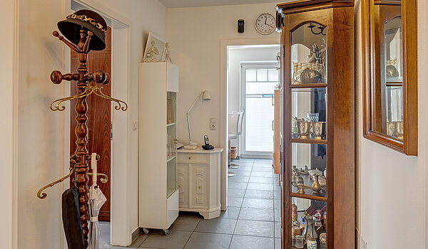 Apartamento de 3.5 habitaciones | Bad Aibling | 70442 | Diele vom Eingang kommend