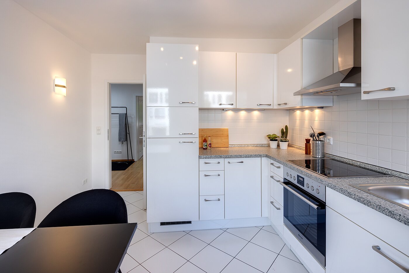 Apartamento de 3 habitaciones | München-Obergiesing | 70028 | ...Einbauküche und neuen...