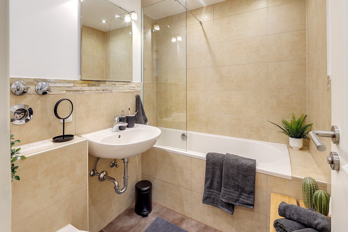 Apartamento de 2 habitaciones | München-Pasing | 2108ML1 | Geschmackvolles Bad...