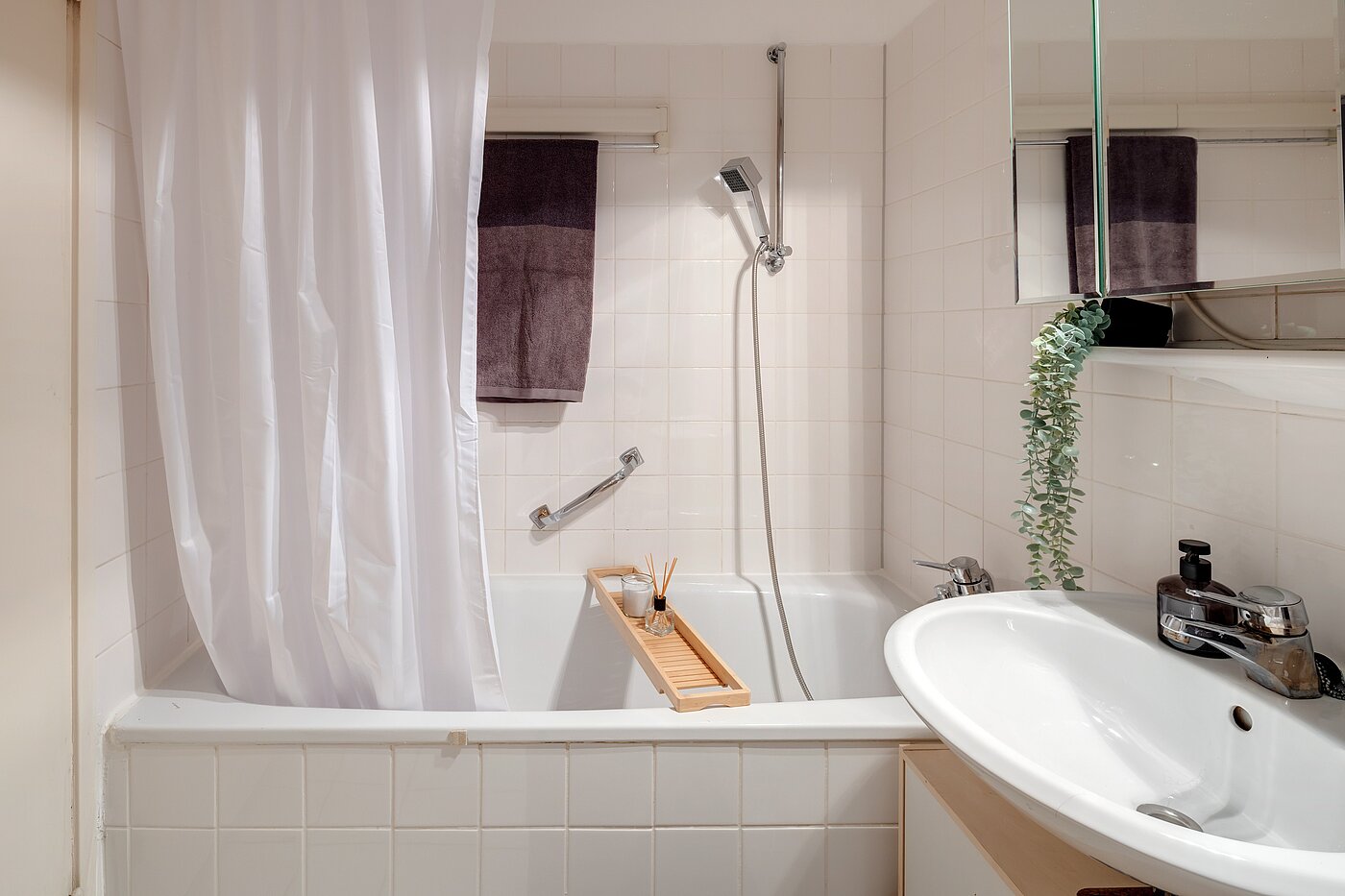 Apartamento de 2 habitaciones | München-Sendling-Westpark | 2204ML2 | ...mit Badewanne