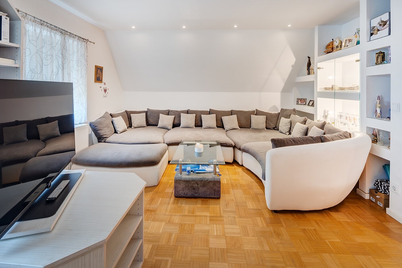 Casa unifamiliar  de 8 habitaciones | 70229 | Wohnzimmer...