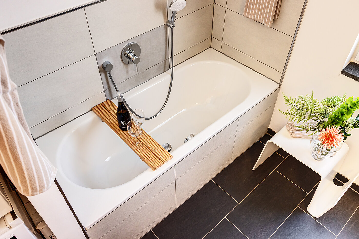 Penthouse de 2 habitaciones | München-Bogenhausen | 70385 | ...mit Badewanne und ...