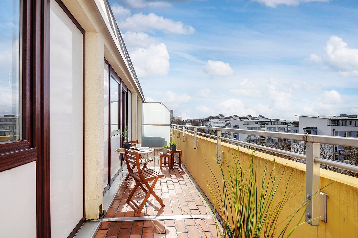 Apartamento de 2 habitaciones | München-Oberföhring | 2002ML7 | ...auf dem großen West-Balkon