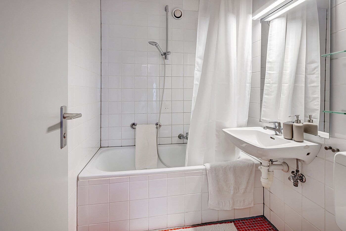 Apartamento de 1 habitación | München-Maxvorstadt | 2110ML8 | Bad mit Wanne
