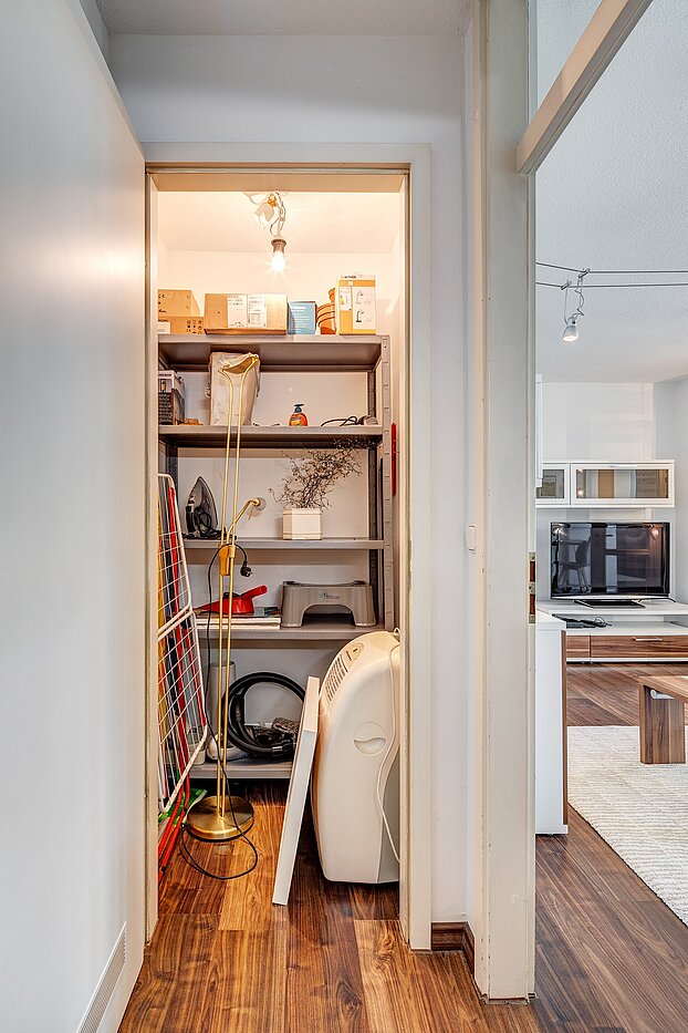 Apartamento de 2 habitaciones | München-Schwabing | 2205ML71 | Sehr praktisch, ein Abstellraum i.d. Wohnung