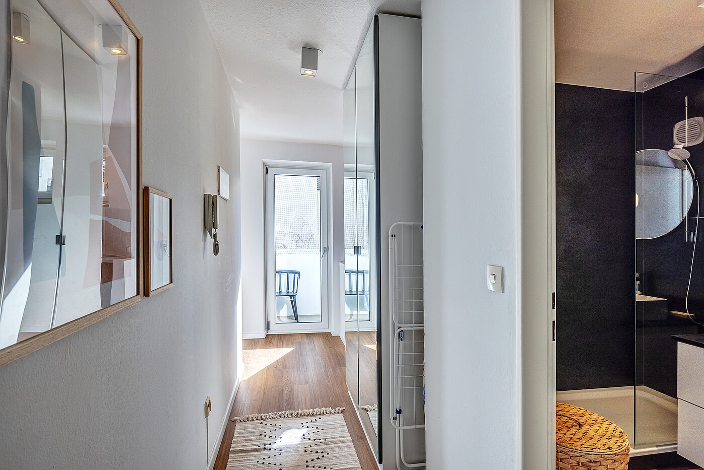 Apartamento de 1 habitación | München-Maxvorstadt | 700022 | Flur Richtung Bad & Küche
