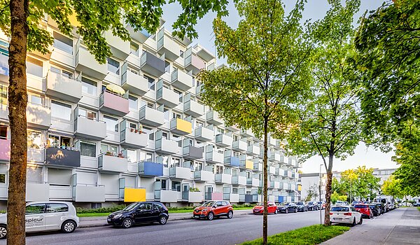 Apartamento de 1 habitación | München-Bogenhausen | 70264 | Ansicht von der Daphnestraße. aus