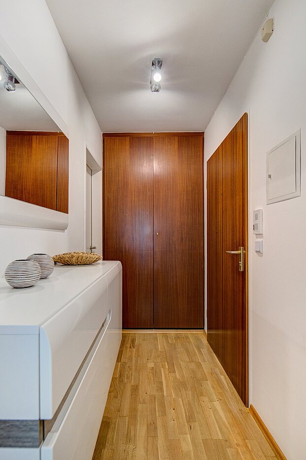 Entresuelo  de 2 habitaciones | München-Sendling-Westpark | 2001ML1 | Flur mit Abstellraum